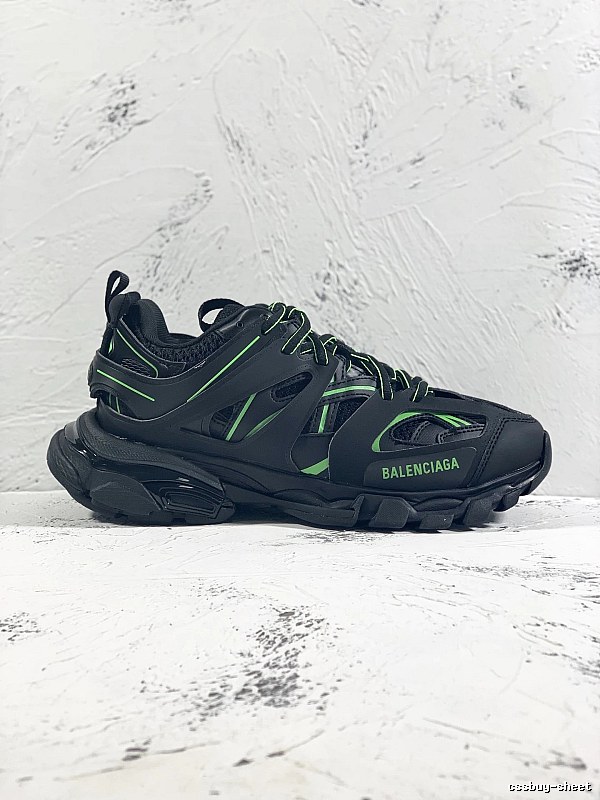 Dark Green Runner Balenciaga Dark Green Sneaker for Photo Ready Styling